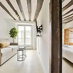 Tres Bel Appartement 4P - Marais Saint Paul