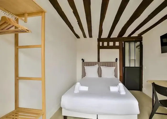 Tres Bel Appartement 4P - Marais Saint Paul