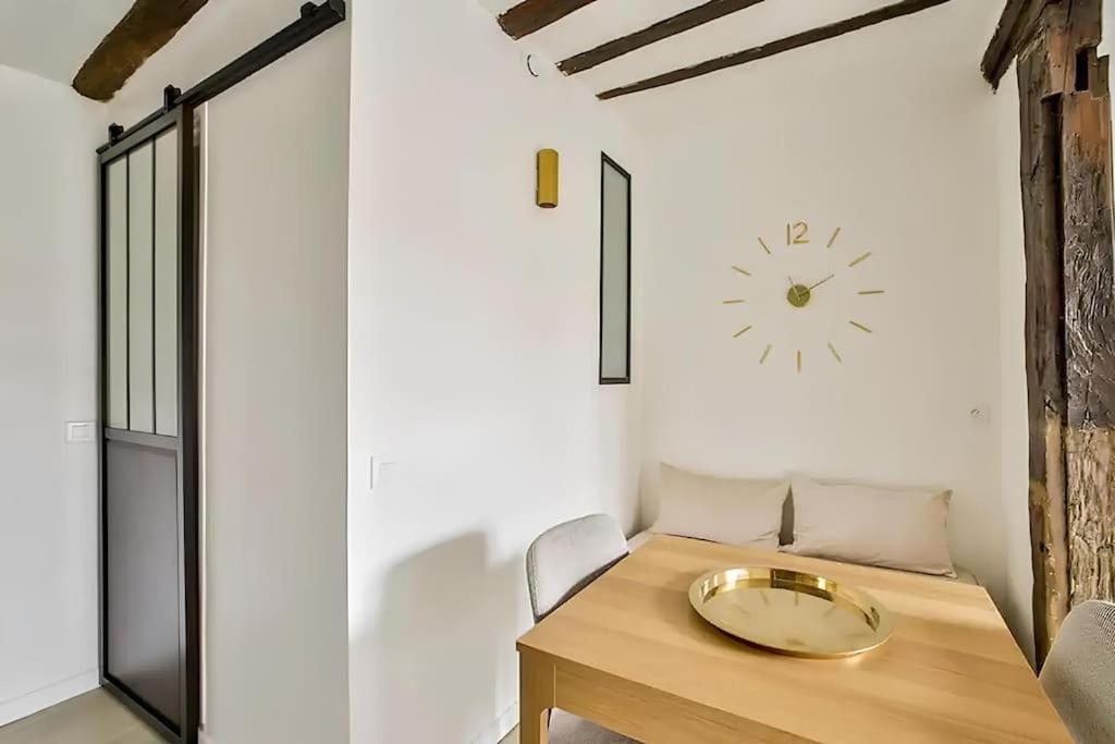 Apartment Tres Bel 4p - Marais Saint Paul